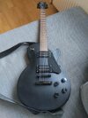 Epiphone_LP_Studio_Gothic-front.jpg