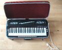 Köstler Harmophon Rot.jpg