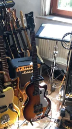 Höfner Club Bass Ignition SE Sunburst 2006.webp