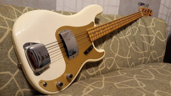 AV 1958 Bass - Das etwas andere Review