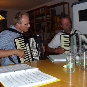 6- selbst am freien Tag wird Musik gemacht.jpg