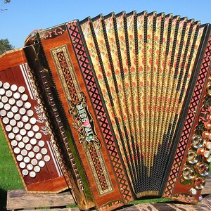 Handharmonika Strasser 5-reihig, DGCFB 014.jpg