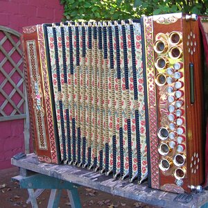 Handharmonika Strasser 5-reihig, DGCFB 010.jpg