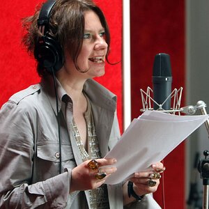 Claudia Gahrke Weltfabrik klein Mango.jpg