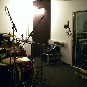 drumrecording2.jpg