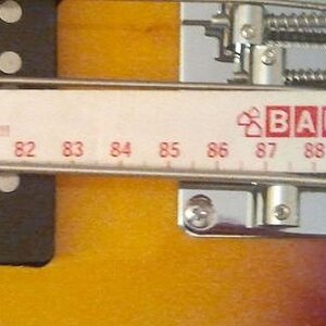 fretless - bridge.jpg