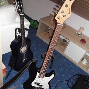 Bass & Gitarre.jpg