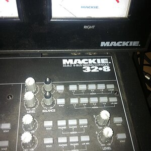 mackie2.jpg