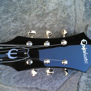 Epiphone Casino Headstock.jpg