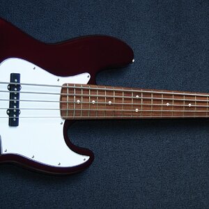 Jazz Bass1.jpg