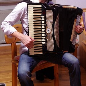 Spielhaltung beim Meister.JPG