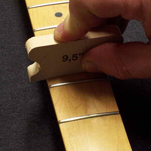 rep_lack_fretboard_02.jpg
