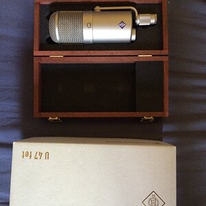 Neumann U 47 fet.JPG