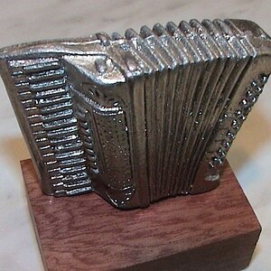 Zinn auf Holz - Piano.jpg