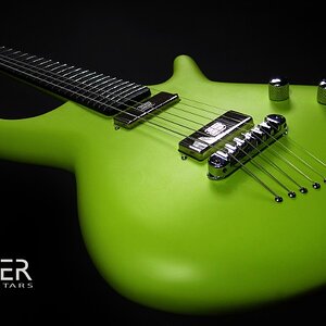 zielona półprofil z logo forum.jpg