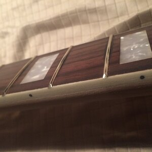 Hals unlackiert (2).JPG