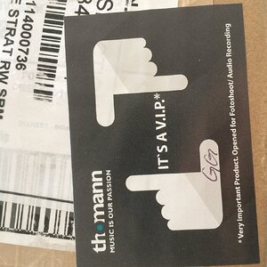 Am. Elite Unbox (2).JPG