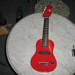 e-uke1.jpg