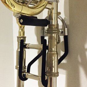 wandhalterung posaune.jpg