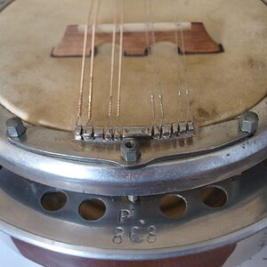 171030_Saitenhalter Cümbüs.jpg