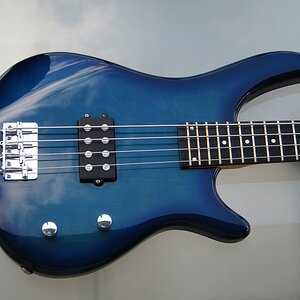 Bass Dimavery 01 KLEIN.jpg