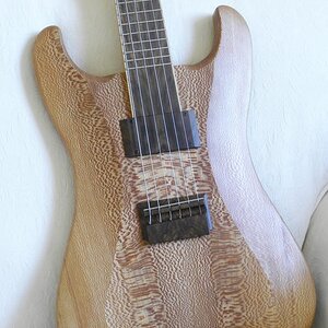 Halflight+Guitars+'Naiad'+English+Lacewood+2017+portrait+body+w.jpg