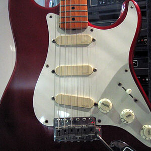 redstrat_closeup.jpg