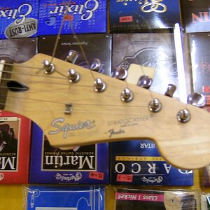 Squier Strat-Kopf.jpg