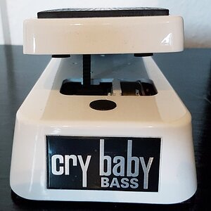 crybaby-bass_fr.jpg