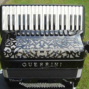 guerrini classic schwarz seit.jpg