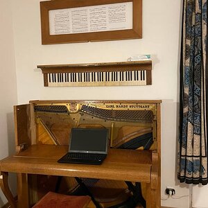 Piano2.jpg