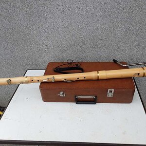 Moeck Bassblockflöte.jpg