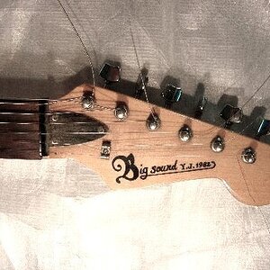 strat_kopfplatte verkehrt.jpg