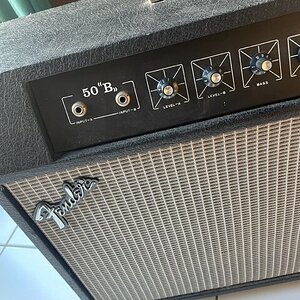 Fender Bassverstärker_2.jpg