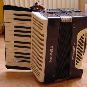 hohner_student_IV_alt.jpg