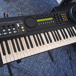 ys200_synthie_2.jpg