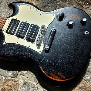 105 Gibson SG Special-3 11.jpg