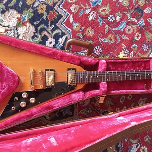 110 Gibson Flying V Antique Natural 2022 05.jpg