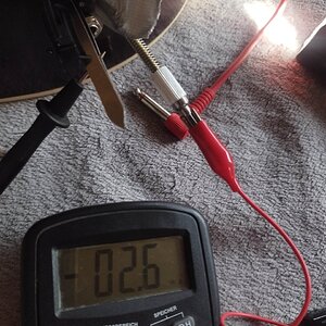 Epi ohne Klinke,  Tuner on.jpg