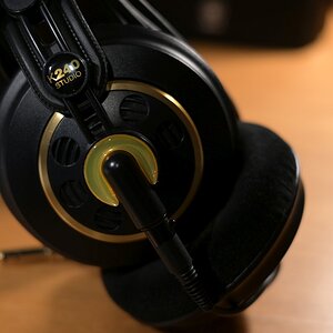 AKG K-240 Studio.JPG