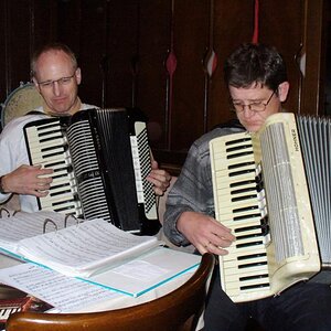weltweit erstes Tangoduo, das Ã¼berhaupt keinen Tango spielt.jpg