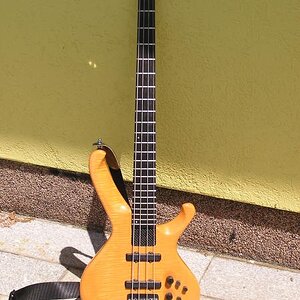 Frame Slave Headless Bass (BRD 90's)

kurze Beschreibung:
http://www.musiker-board.de/vb/plauderecke/44286-bilder-euren-b-ssen-68.html#post2272050