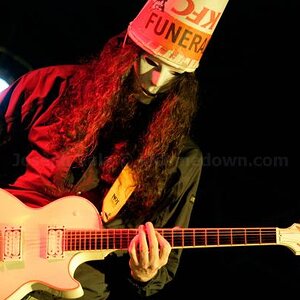 Buckethead in Action ;)