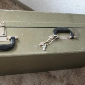 Koffer-Case mit zwei Schlüsseln für die Schlösser