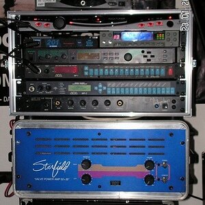 [...Prä-Mesa...]
Das Ergebnis des Shootouts.

Behringer BTR2000
Nady 201XL   |    Zoom 9030
Zoom 9150
ADA MP-1
ADA MP-2
PCL/Vintage Amp MK.III U.K.
Starfield VPA50S