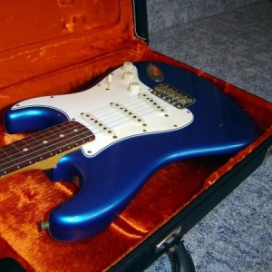 Fender Custom Shop 64' Masterbuilt Relic in Lake Placid Blue