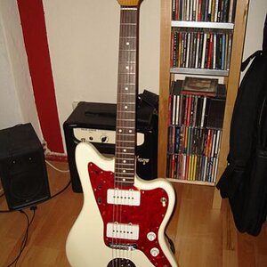 Fender Jazzmaster Japan 1993 da stehtse im Zimmer ...