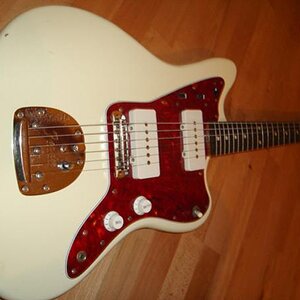 Fender Jazzmaster Japan 1993 da liegtse im Wohnzimmer ...