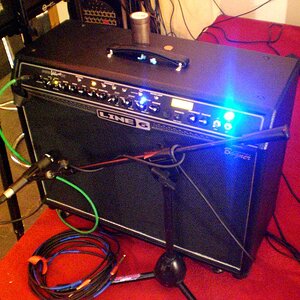 Line6 Spider Valve MkII by Bogner

ZUM VERKAUF ANGEBOTEN IM FLOHMARKT.

EINFACH MAL ANSCHREIBEN