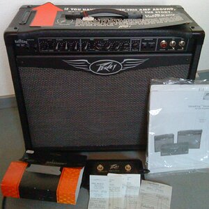 Peavey Valve King 112

ich finde ein guter Amp
macht clean Funk und kann Gain bis zum abwinken.
Echter Zweikanaler mit zwei Tonestacks und NFB Schalter

hätte ich behalten sollen